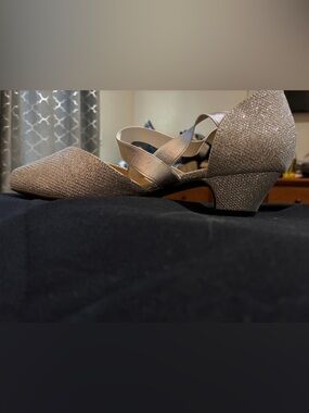 Maiernisi Jessi Elegant Glitter Cross-Strap Women’s Pump - Silver-42